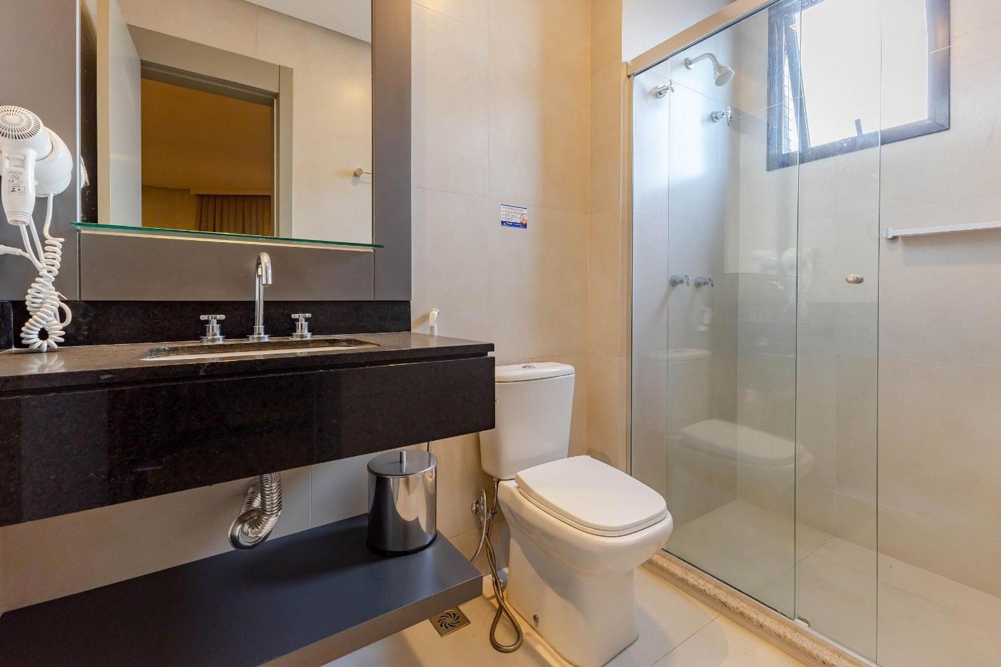 בומבינאס Confortavel Loft Com Vista Para O Mar - Condominio Com Piscina מראה חיצוני תמונה