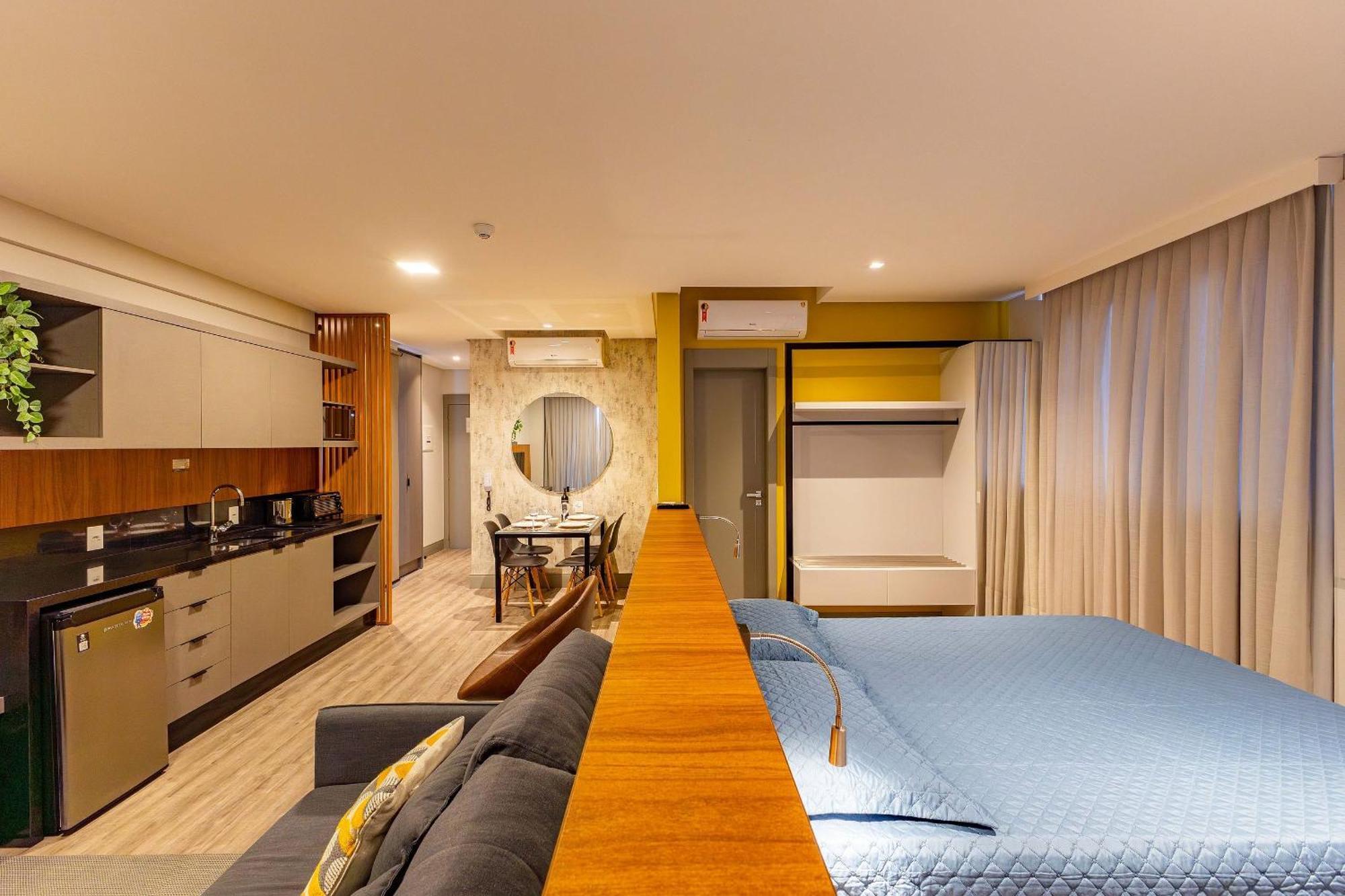 בומבינאס Confortavel Loft Com Vista Para O Mar - Condominio Com Piscina מראה חיצוני תמונה